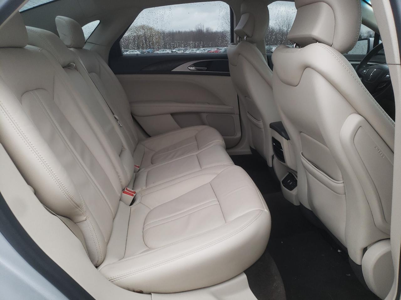 Photo 6 from auction – 2017 LINCOLN MKZ SELECT with VIN 3LN6L5C95HR646053