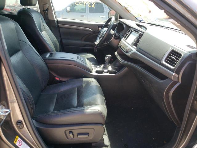 Photo 5 from auction – 2017 TOYOTA HIGHLANDER with VIN 5TDYZRFH4HS190114