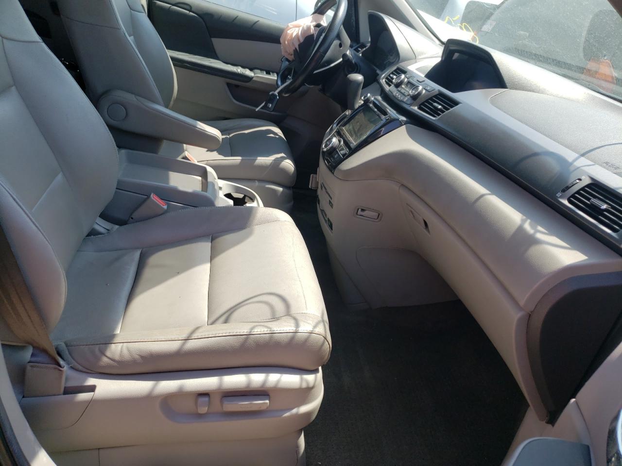 Photo 5 from auction – 2014 HONDA ODYSSEY EX with VIN 5FNRL5H65EB021617