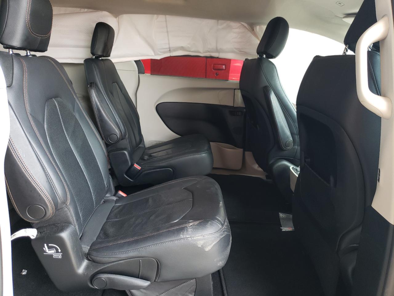 Photo 6 from auction – 2018 CHRYSLER PACIFICA T with VIN 2C4RC1BGXJR142328