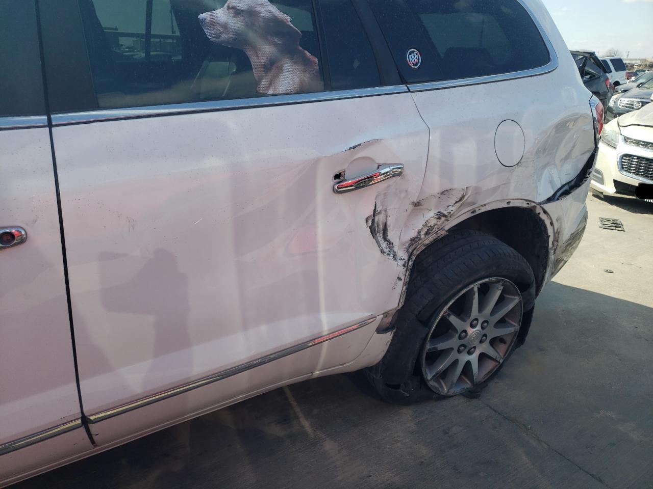 Photo 9 from auction – 2016 BUICK ENCLAVE with VIN 5GAKRBKD9GJ167487