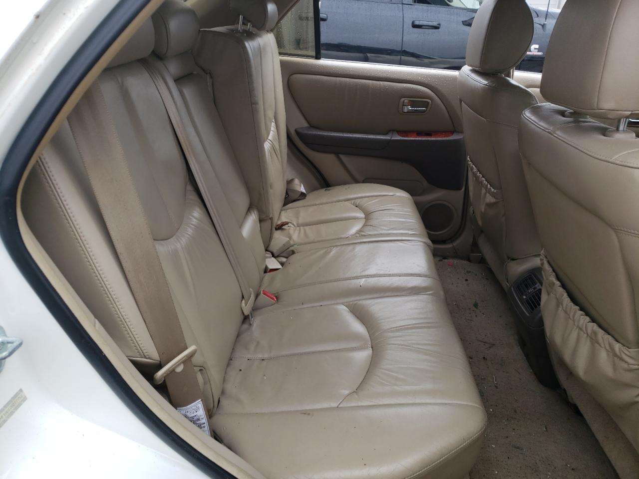 Photo 6 from auction – 2002 LEXUS RX 300 with VIN JTJHF10U120277752