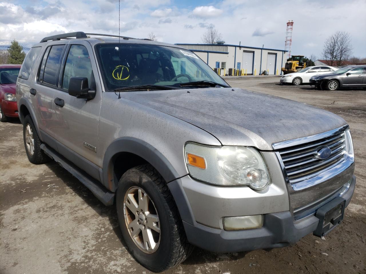 FORD EXPLORER X 2006 مع رقم تعريف المركبة 1FMEU73E66UB20988 - صورة من المزاد