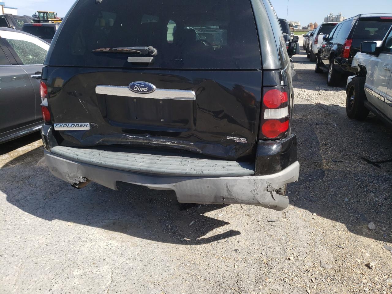 Photo 9 from auction – 2006 FORD EXPLORER X with VIN 1FMEU62E26UA16641