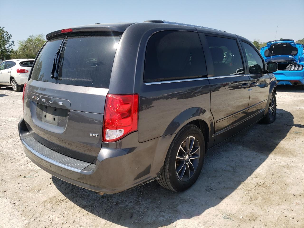 Photo 4 from auction – 2017 DODGE GRAND CARA with VIN 2C4RDGCG2HR666940