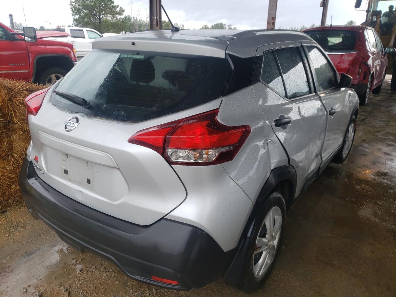 Photo 4 from auction – 2019 NISSAN KICKS S with VIN 3N1CP5CU0KL548481