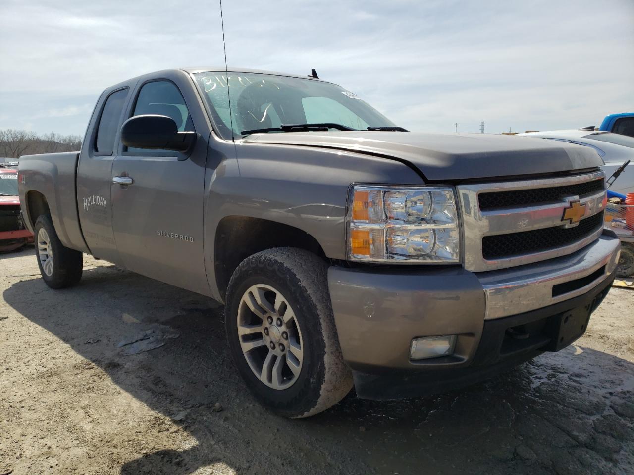 CHEVROLET SILVERADO 2011 with VIN 1GCRKSE36BZ311950 - Photo from auction