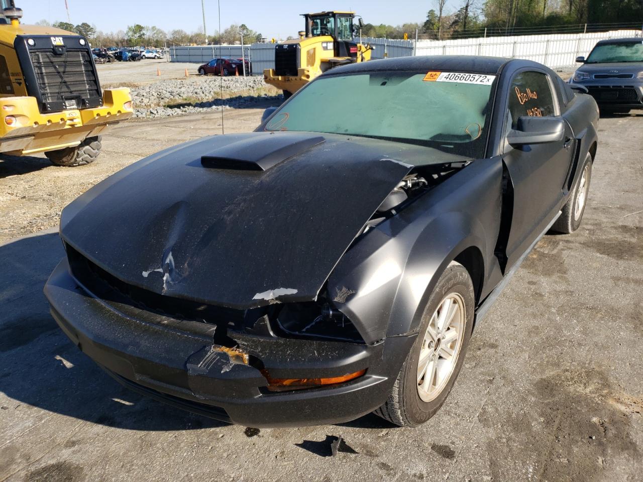 Photo 2 from auction – 2006 FORD MUSTANG with VIN 1ZVFT80N565208718
