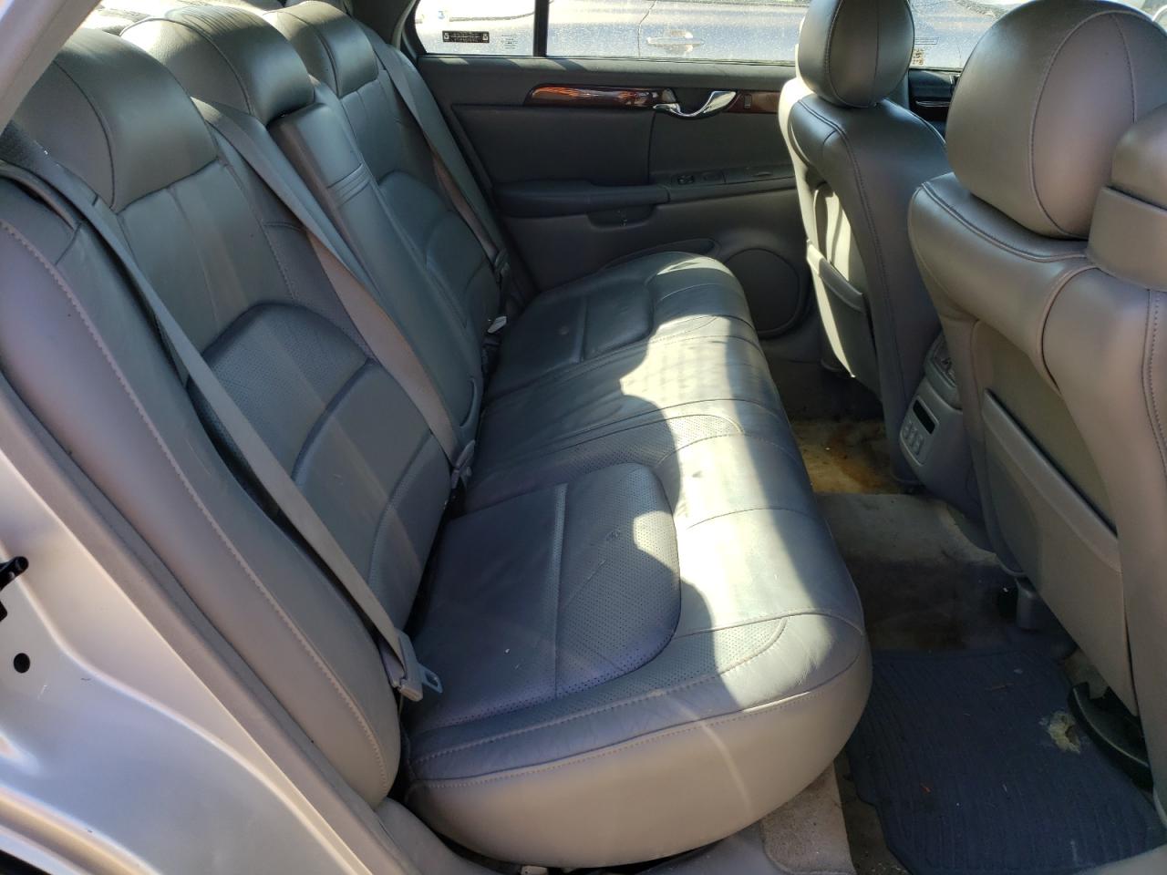 Photo 6 from auction – 2003 CADILLAC DEVILLE DT with VIN 1G6KF57903U107803