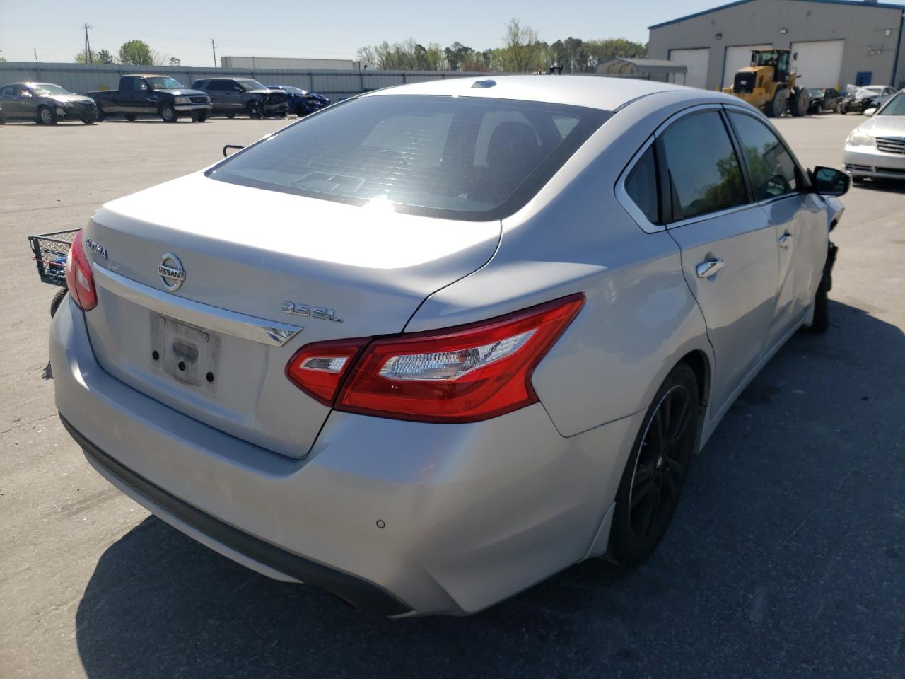 Photo 4 from auction – 2017 NISSAN ALTIMA 3.5 with VIN 1N4BL3AP2HC496741