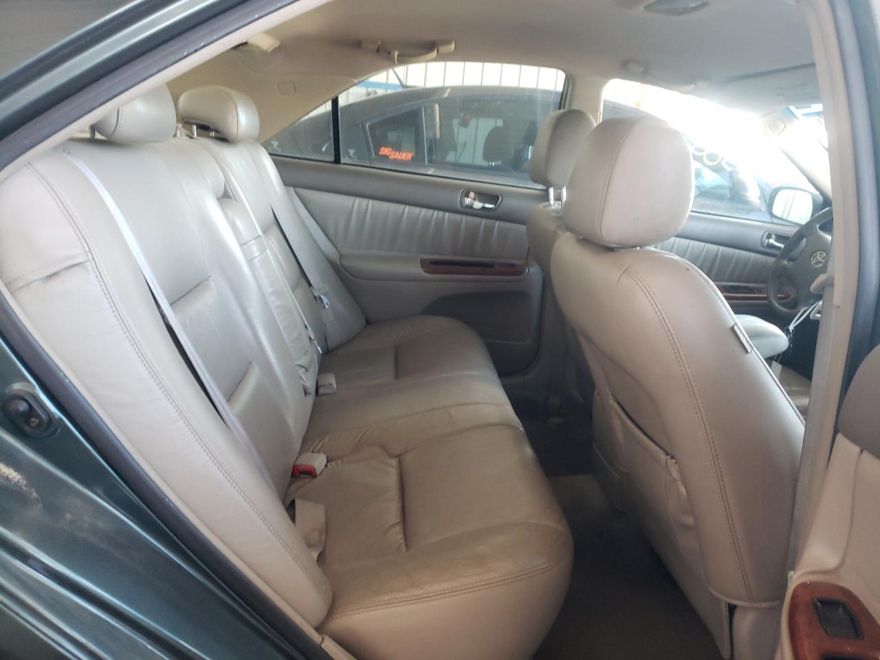 Photo 6 from auction – 2004 TOYOTA CAMRY LE with VIN 4T1BE30K44U370312
