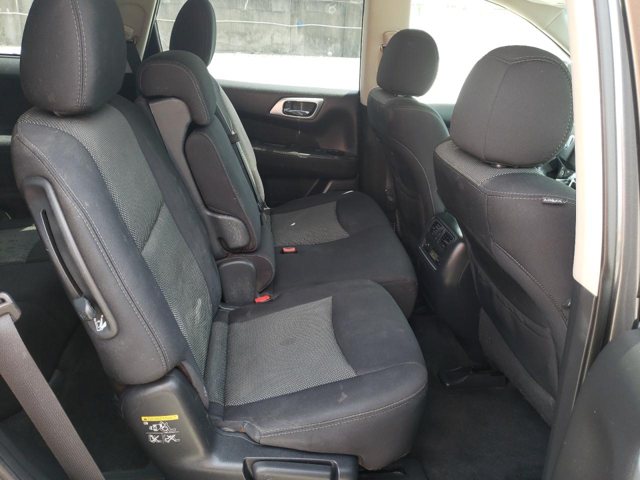 Photo 6 from auction – 2017 NISSAN PATHFINDER with VIN 5N1DR2MN2HC611453