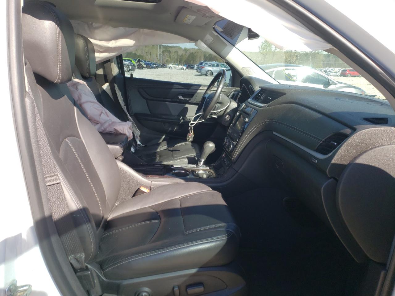 Photo 5 from auction – 2016 CHEVROLET TRAVERSE L with VIN 1GNKVHKD9GJ249448