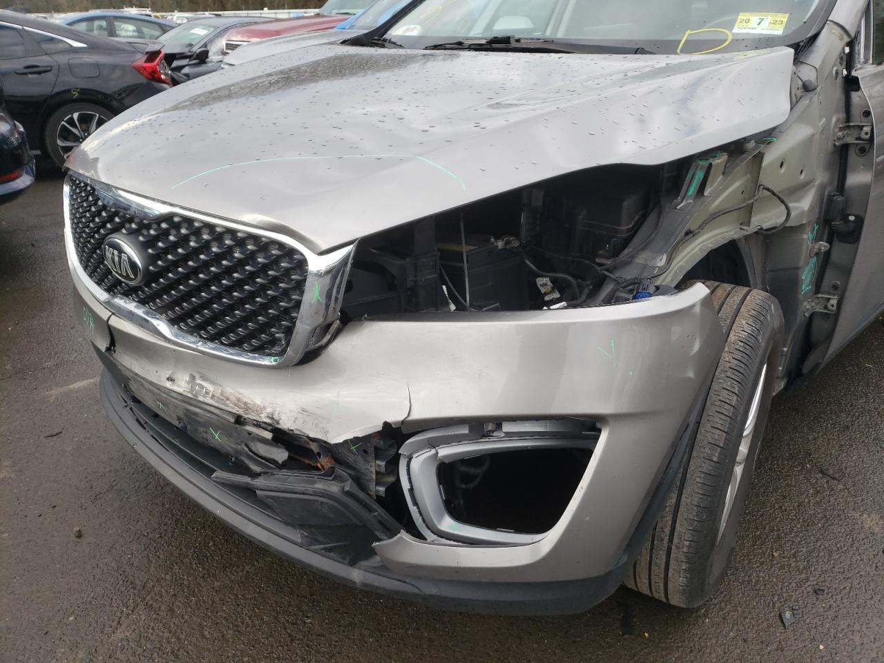 Photo 9 from auction – 2016 KIA SORENTO LX with VIN 5XYPG4A34GG170960