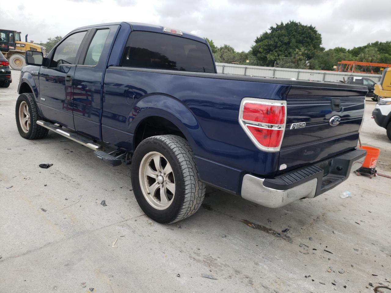 Photo 3 from auction – 2012 FORD F150 SUPER with VIN 1FTFX1CT7CFB96733