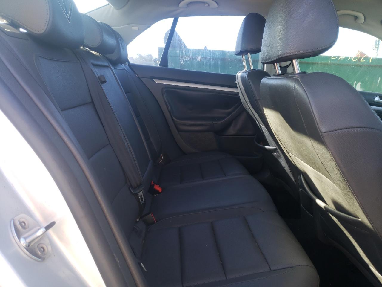 Photo 6 from auction – 2007 VOLKSWAGEN JETTA WOLF with VIN 3VWEF71K97M145555
