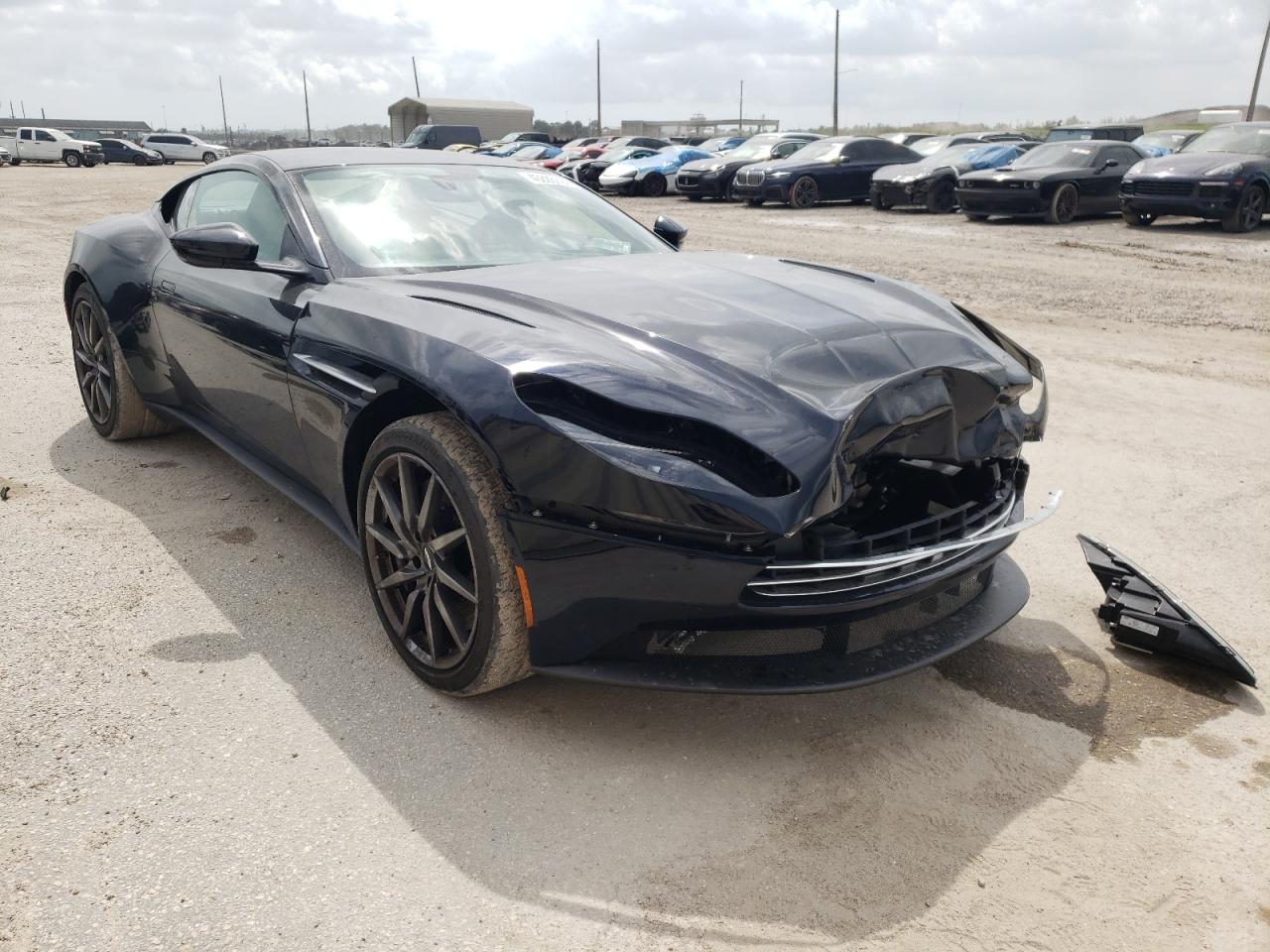 ASTON MARTIN DB11 2019 with VIN SCFRMFAW5KGL07841 - Photo from auction