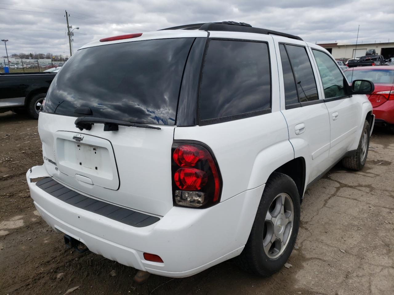 Photo 4 from auction – 2008 CHEVROLET TRAILBLAZE with VIN 1GNDT13S882149663