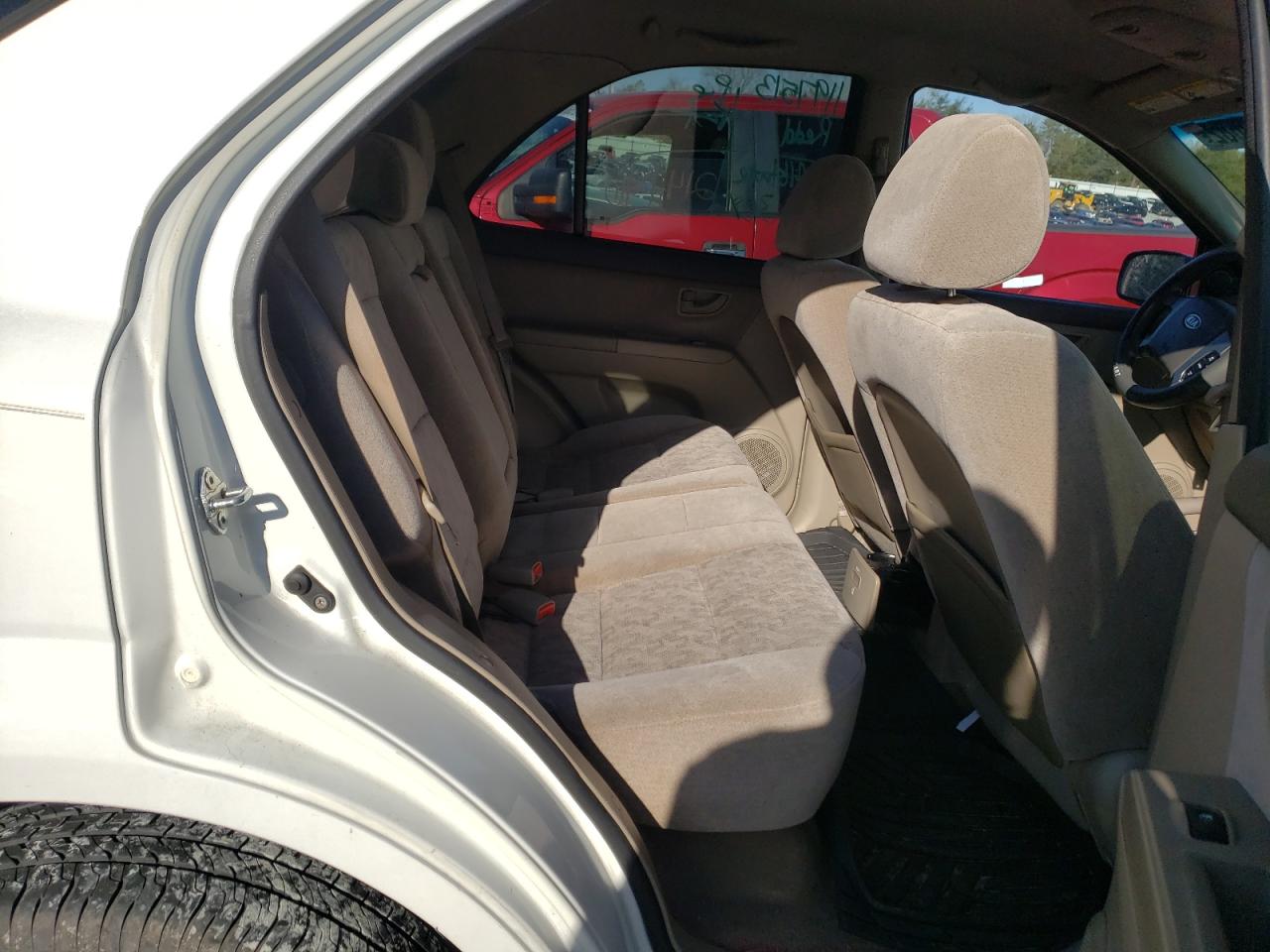 Photo 6 from auction – 2008 KIA SORENTO EX with VIN KNDJD735585836653