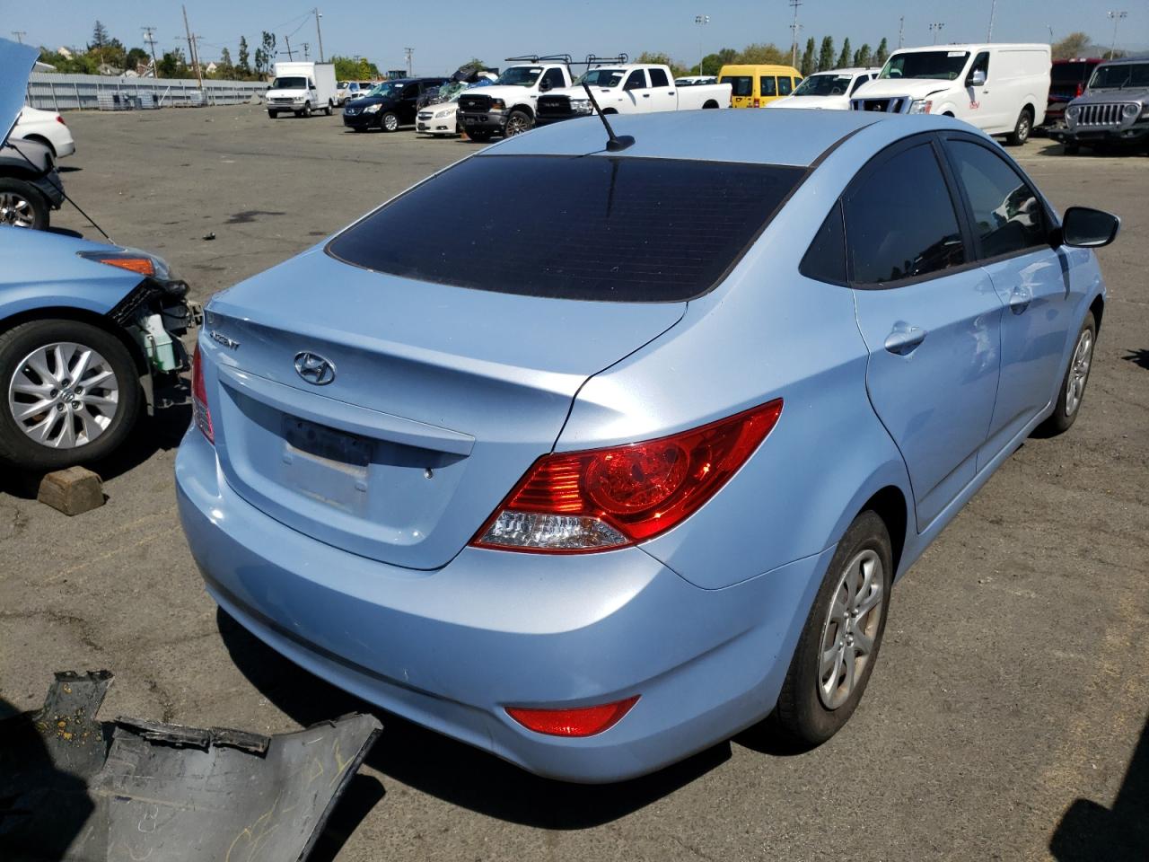 Photo 4 from auction – 2013 HYUNDAI ACCENT GLS with VIN KMHCT4AE3DU520855