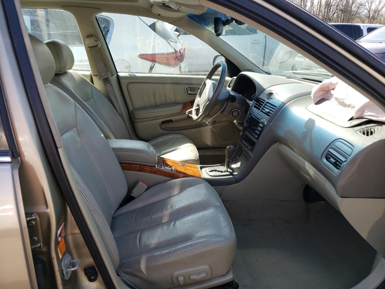Photo 5 from auction – 2002 INFINITI I35 with VIN JNKDA31AX2T009828