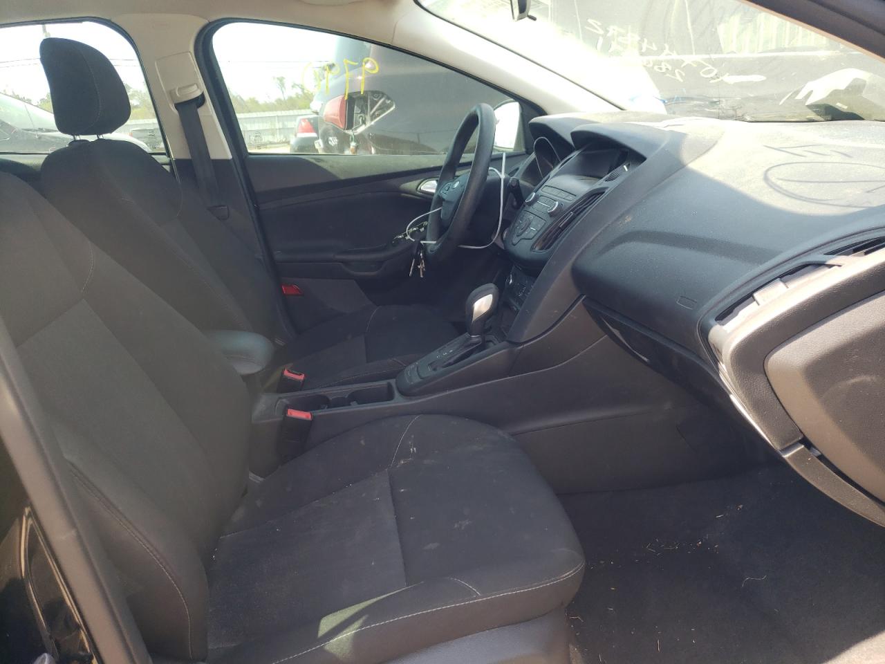 Photo 5 from auction – 2018 FORD FOCUS SE with VIN 1FADP3K24JL286941