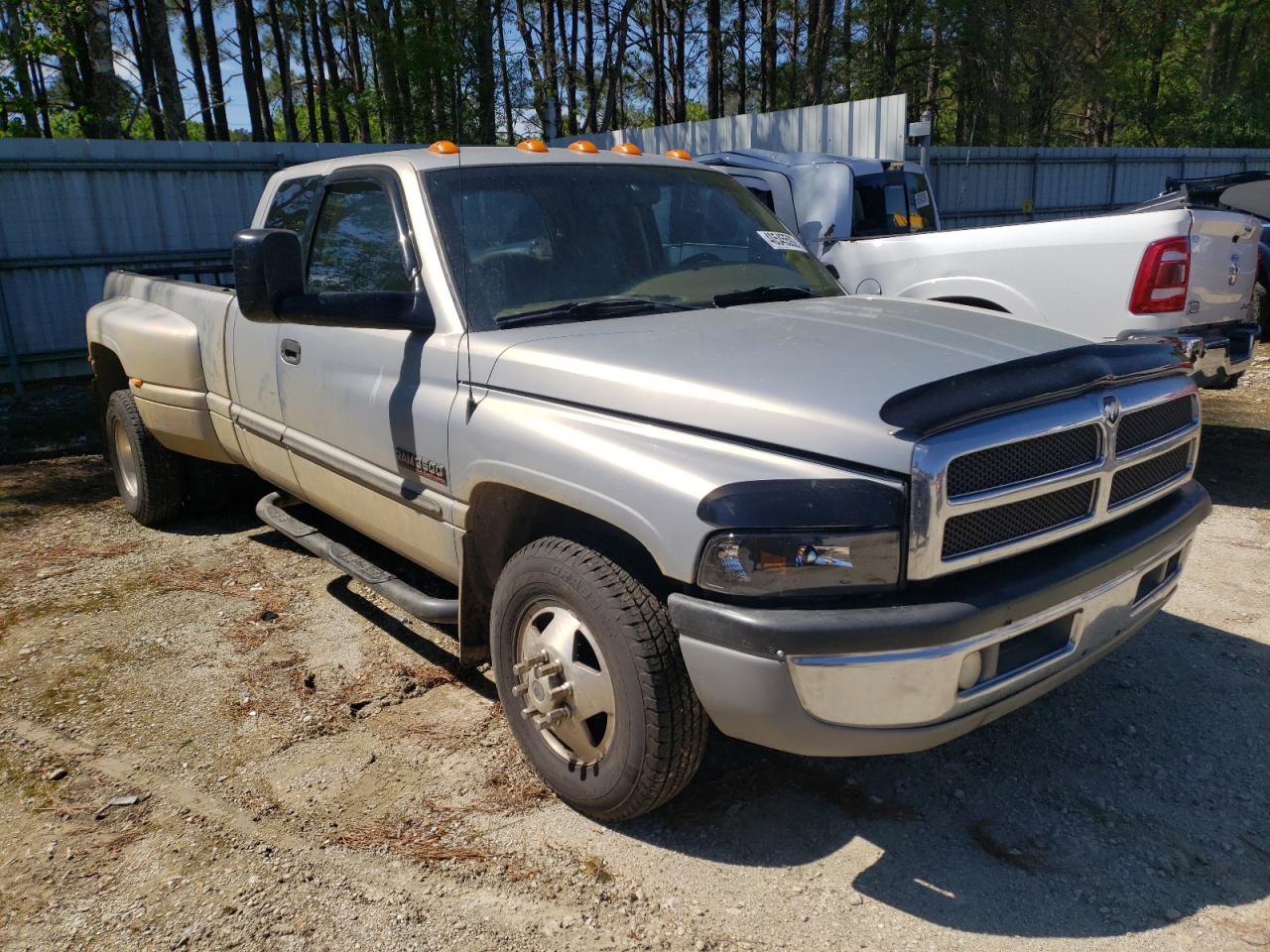 DODGE RAM 3500 2001 with VIN 1B7MC33601J267290 - Photo from auction