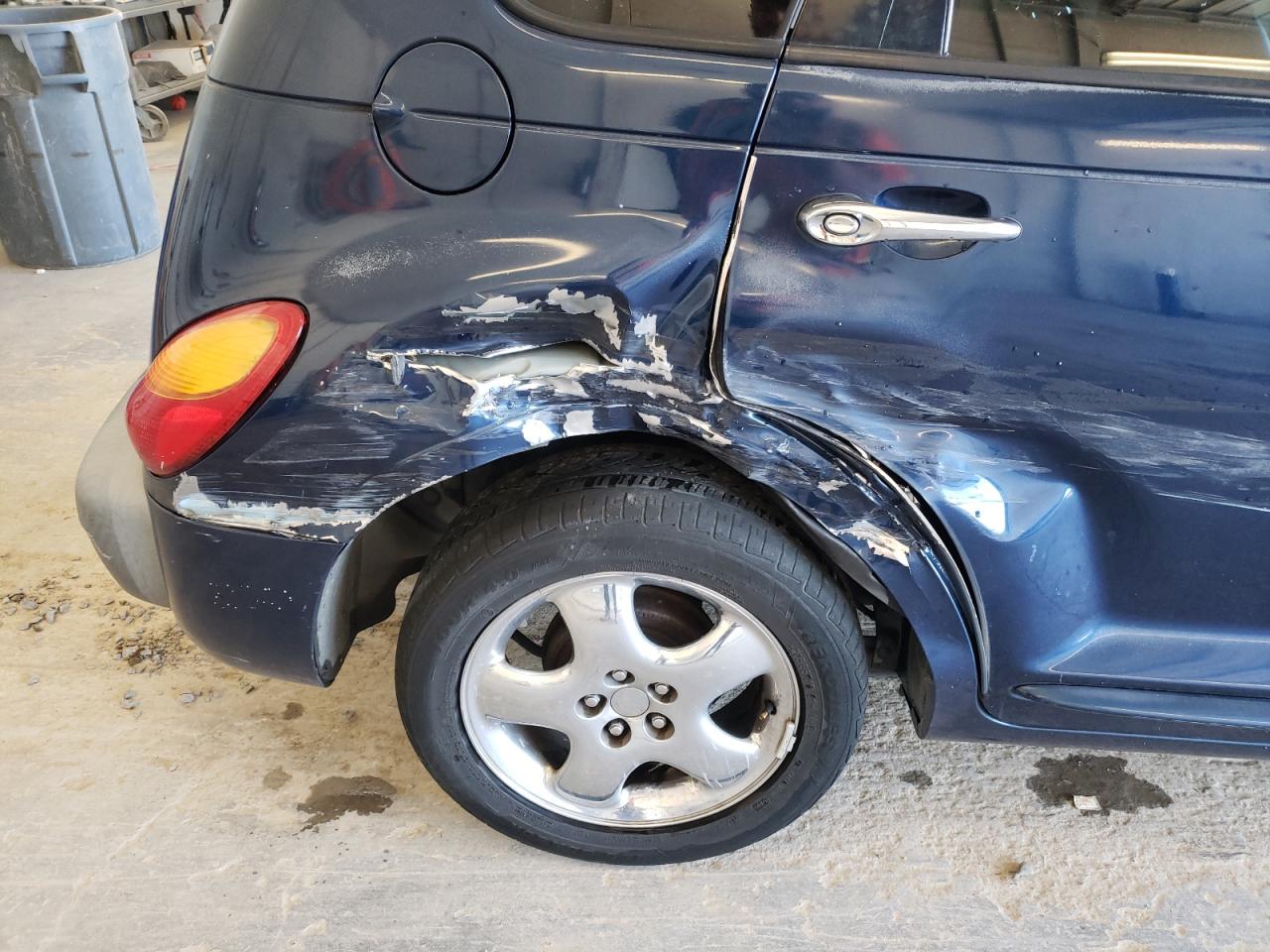 Photo 9 from auction – 2001 CHRYSLER PT CRUISER with VIN 3CAFY4BB91T254252