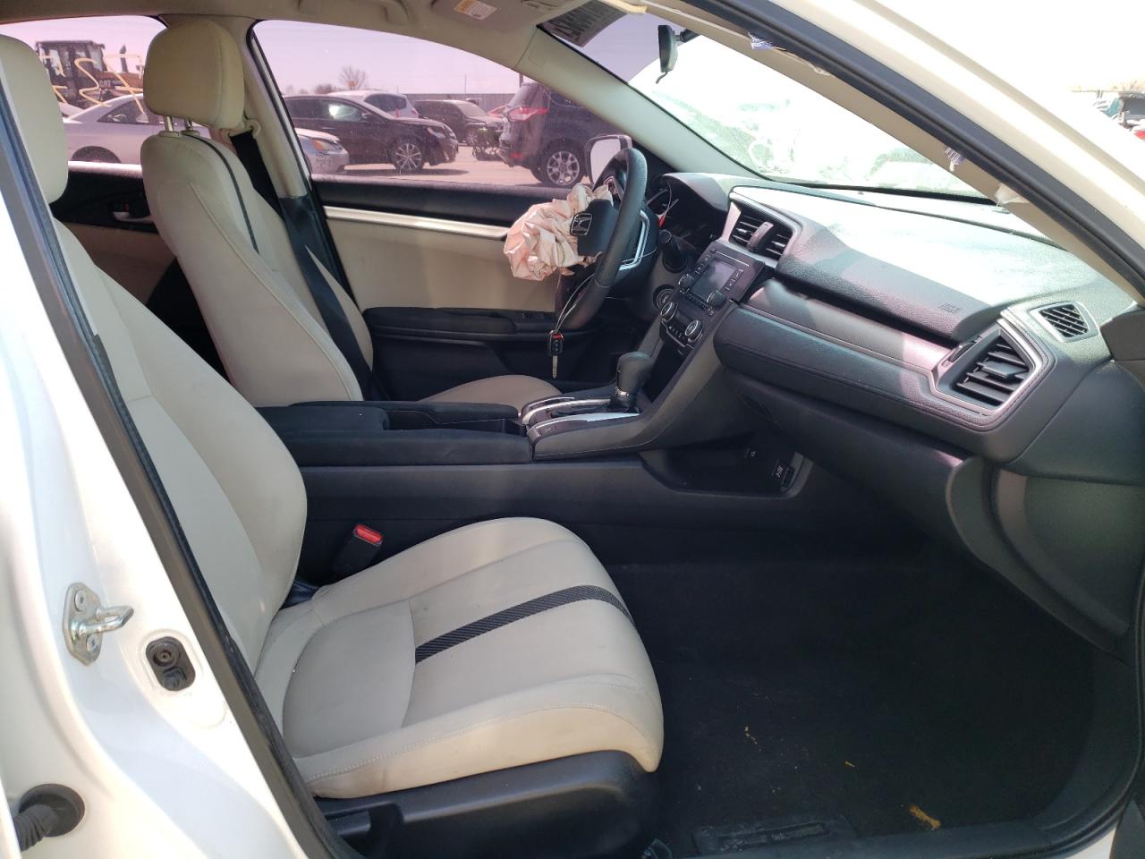 Photo 5 from auction – 2016 HONDA CIVIC LX with VIN 2HGFC2F54GH549983