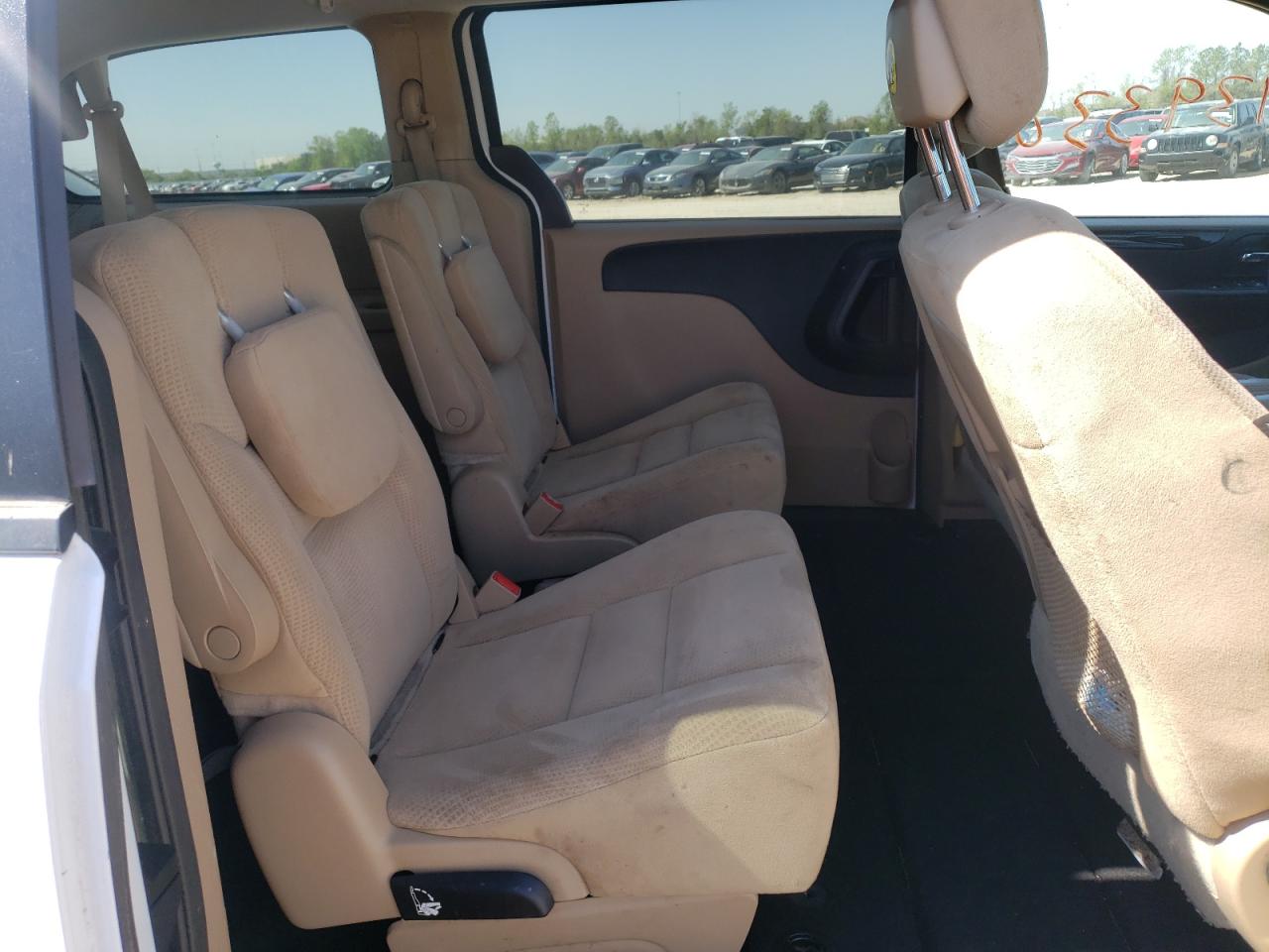 Photo 6 from auction – 2015 DODGE GRAND CARA with VIN 2C4RDGCG2FR527694