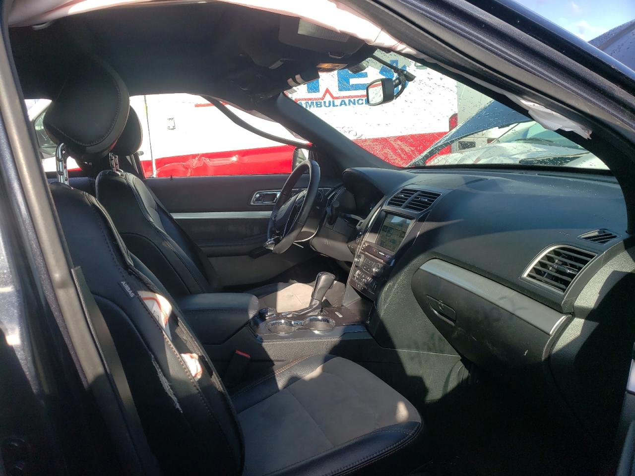 Photo 5 from auction – 2017 FORD EXPLORER X with VIN 1FM5K8D81HGC20020