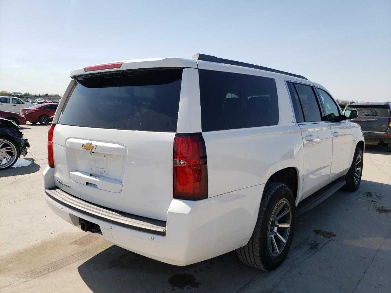 Photo 4 from auction – 2016 CHEVROLET SUBURBAN C with VIN 1GNSCGEC6GR345087