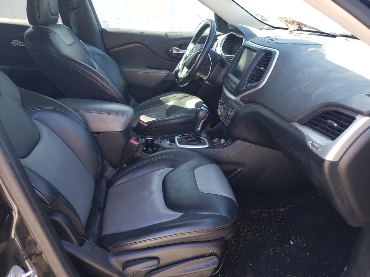 Photo 5 from auction – 2014 JEEP CHEROKEE L with VIN 1C4PJLDS3EW106584