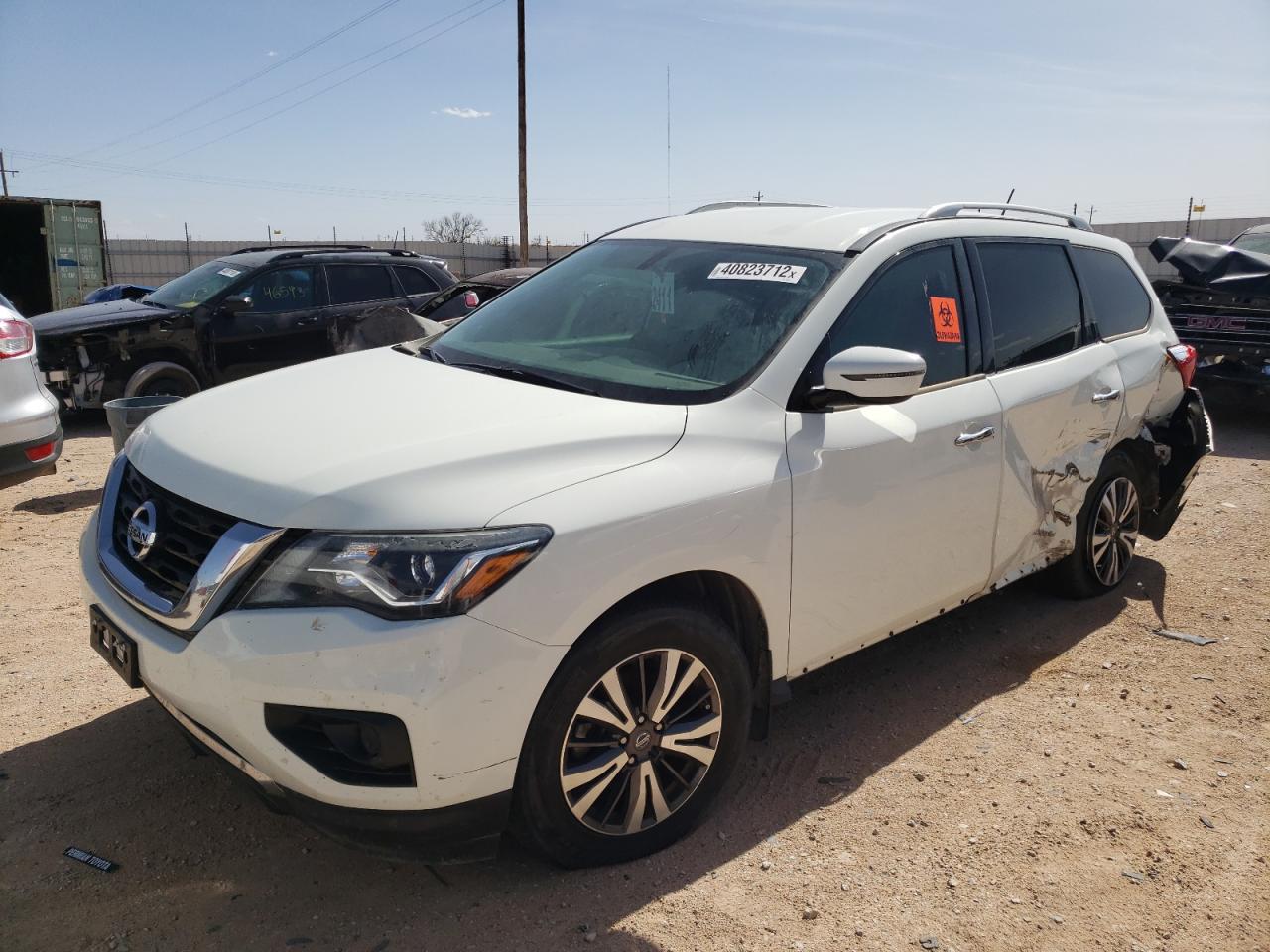 Photo 2 from auction – 2017 NISSAN PATHFINDER with VIN 5N1DR2MN4HC659231