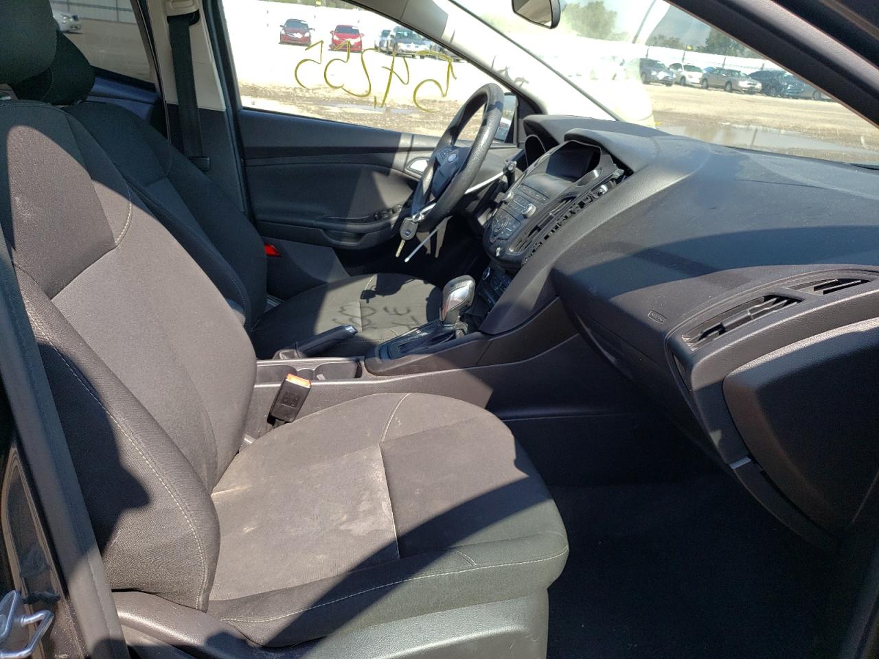 Photo 5 from auction – 2018 FORD FOCUS SE with VIN 1FADP3K28JL313395