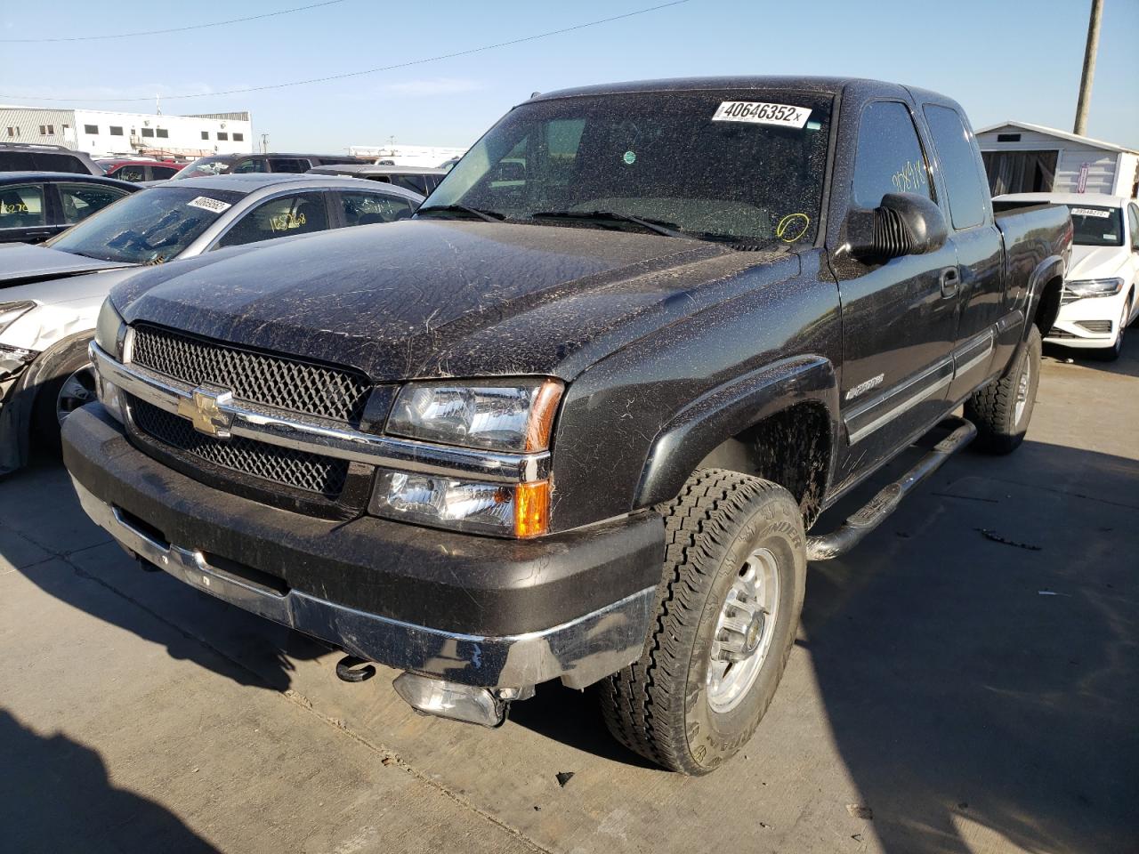 Photo 2 from auction – 2003 CHEVROLET SILVERADO with VIN 1GCHC29U53E372002