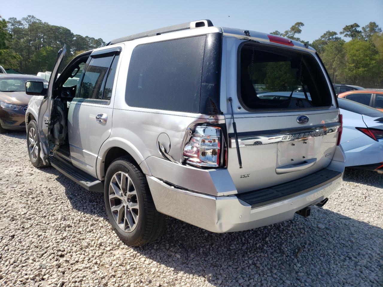 Photo 3 from auction – 2017 FORD EXPEDITION with VIN 1FMJU1HT6HEA47086