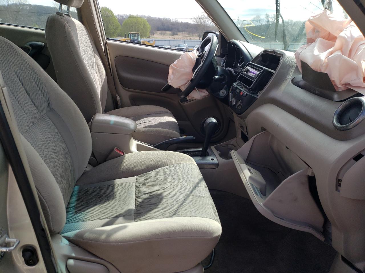 Photo 5 from auction – 2002 TOYOTA RAV4 with VIN JTEGH20V020049230