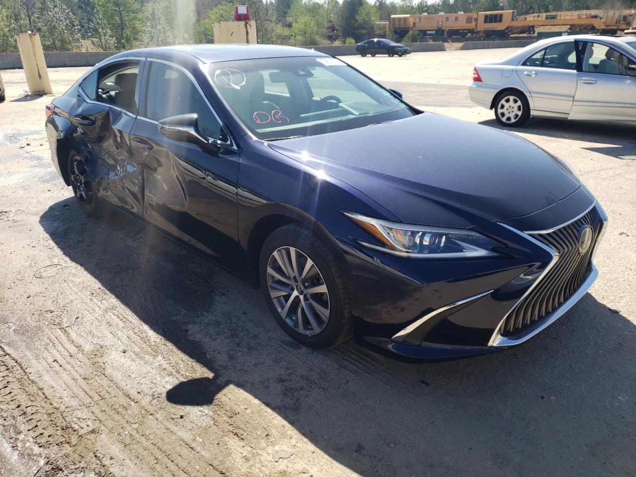 LEXUS ES 350 BAS 2020 with VIN 58ACZ1B19LU062156 - Photo from auction