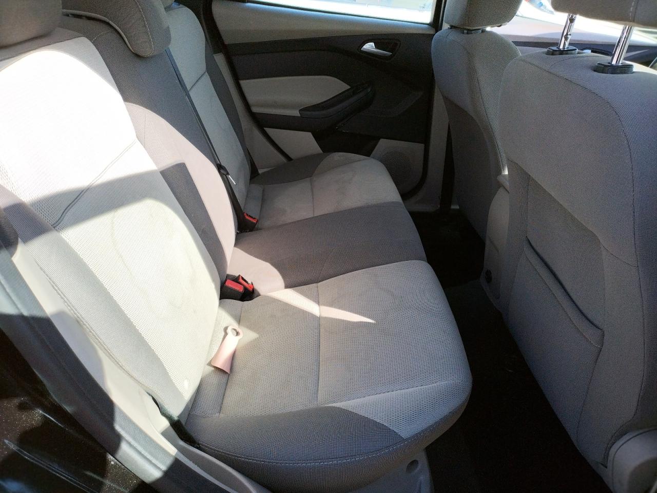 Photo 6 from auction – 2012 FORD FOCUS SE with VIN 1FAHP3K2XCL468521