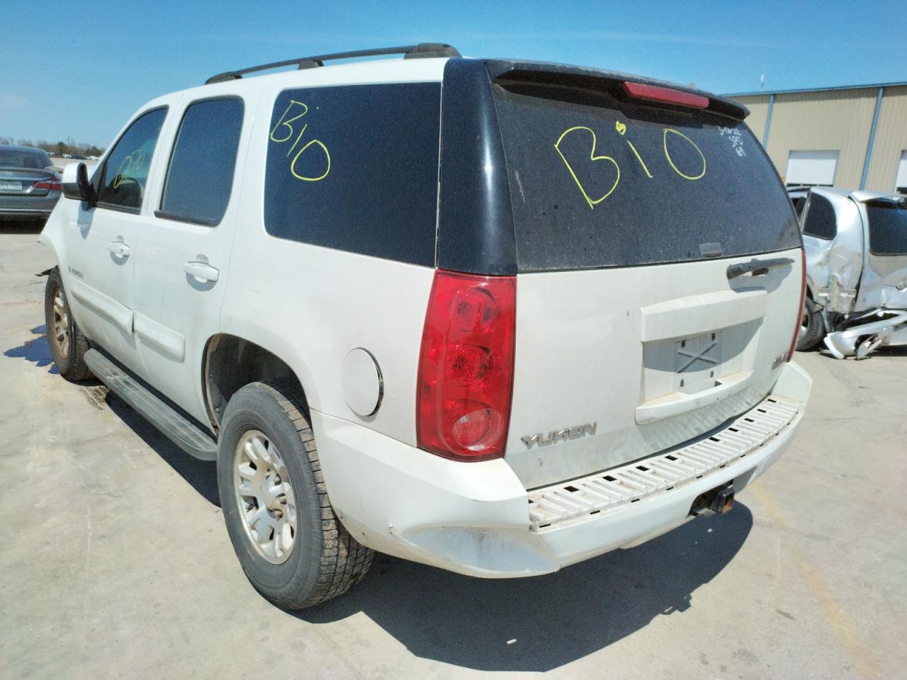 Photo 3 from auction – 2007 GMC YUKON with VIN 1GKFC13J47R228315