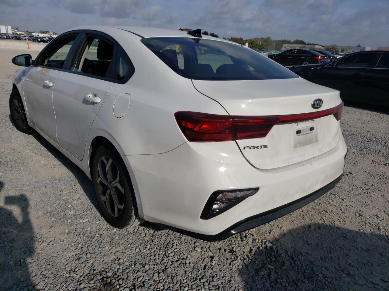 Photo 3 from auction – 2020 KIA FORTE FE with VIN 3KPF24AD7LE142368