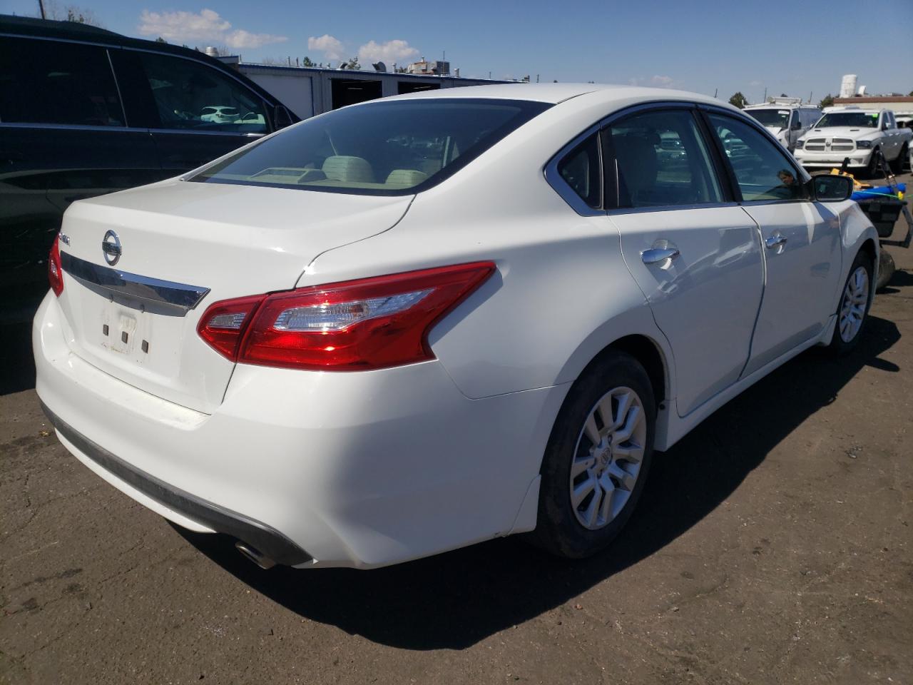 Photo 4 from auction – 2016 NISSAN ALTIMA 2.5 with VIN 1N4AL3AP5GN392730