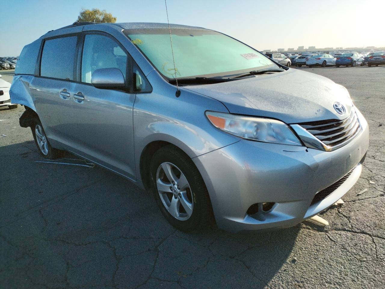 TOYOTA SIENNA LE 2012 with VIN 5TDKK3DC4CS239304 - Photo from auction