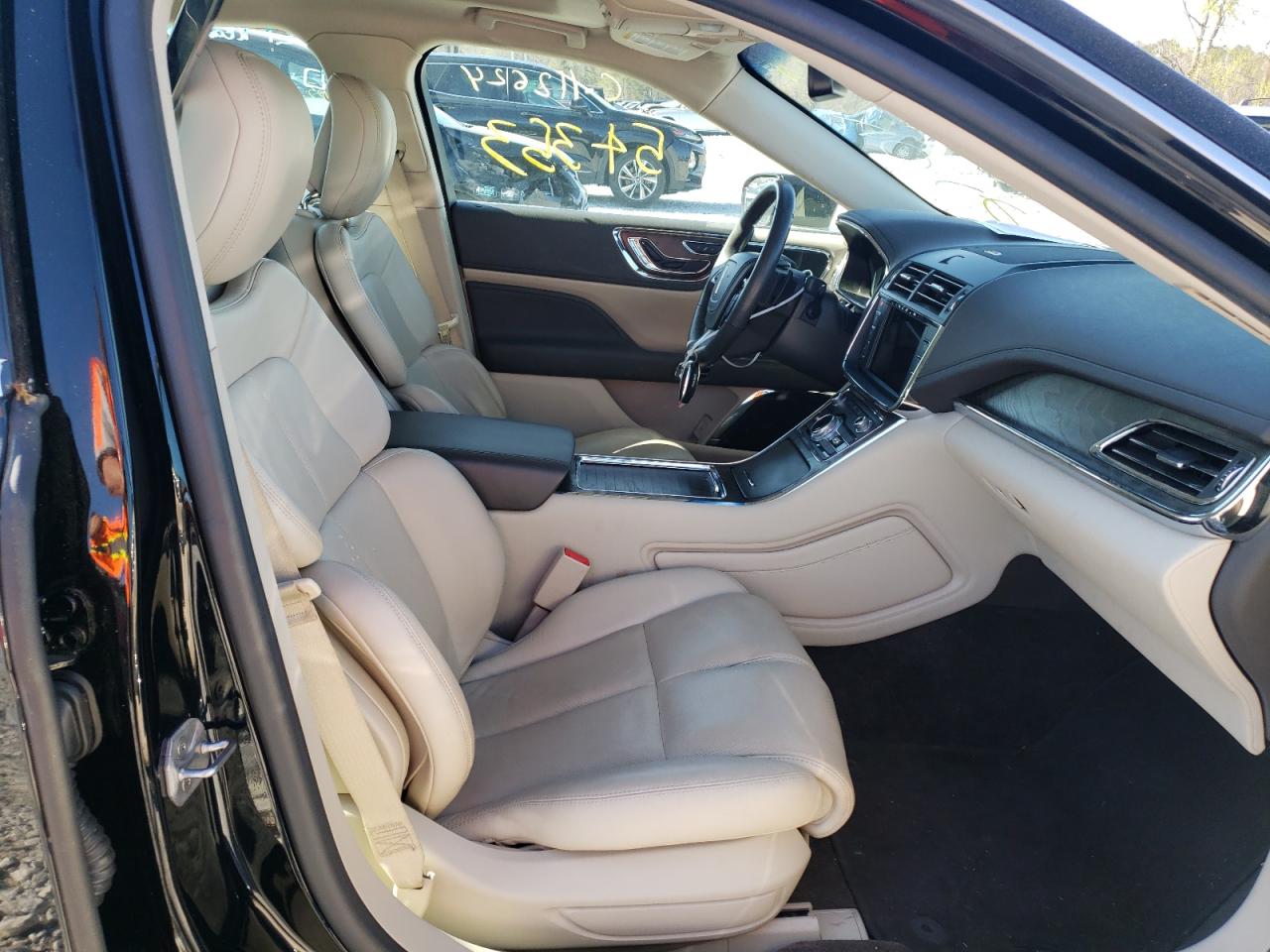 Photo 5 from auction – 2017 LINCOLN CONTINENTA with VIN 1LN6L9SK0H5629255