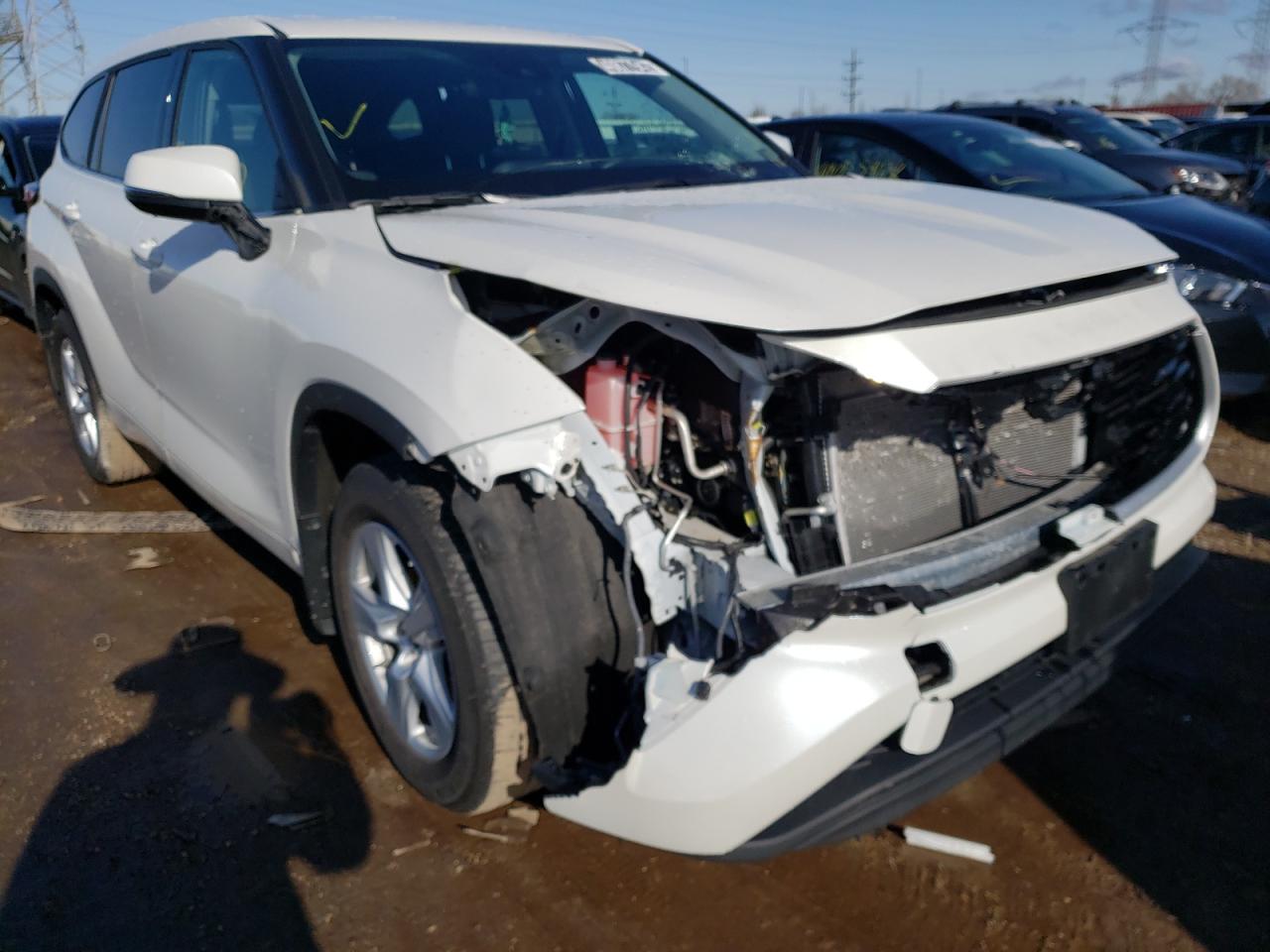 TOYOTA HIGHLANDER 2021 with VIN 5TDBZRBH0MS118624 - Photo from auction