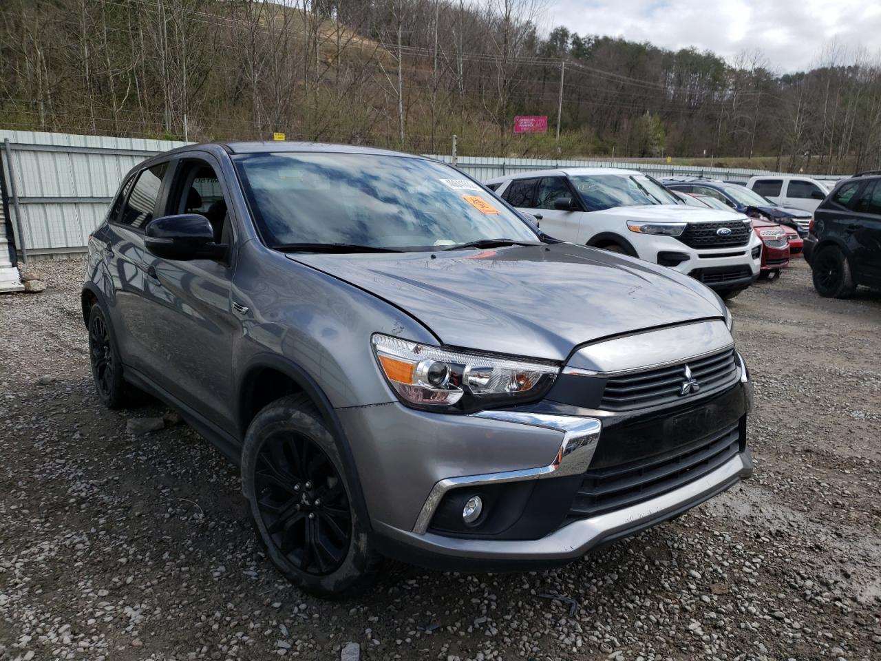 MITSUBISHI OUTLANDER 2017 with VIN JA4AR3AU4HZ034022 - Photo from auction
