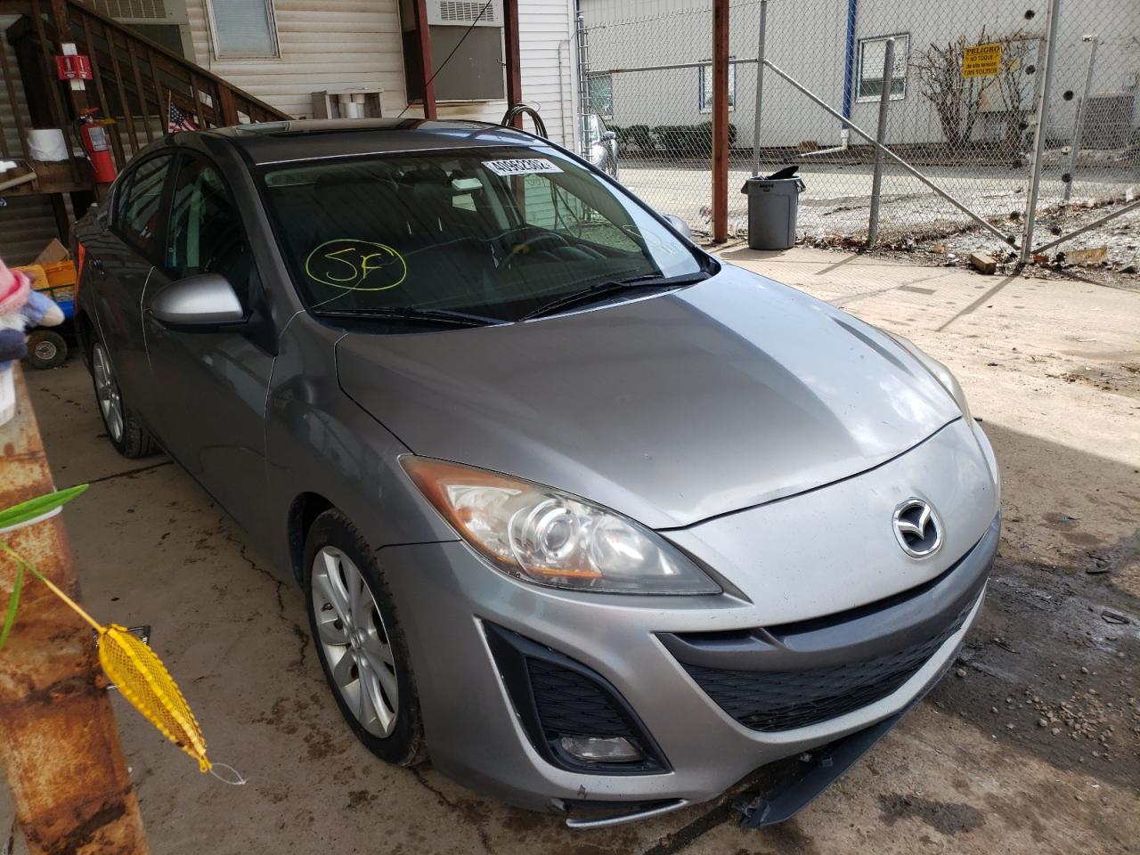 MAZDA 3 S 2011 with VIN JM1BL1U65B1378347 - Photo from auction