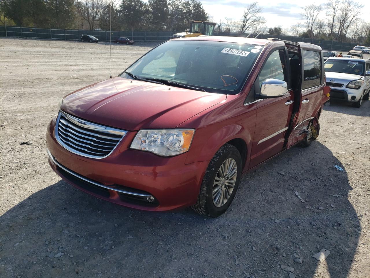 Photo 2 from auction – 2013 CHRYSLER TOWN & COU with VIN 2C4RC1CG5DR751510
