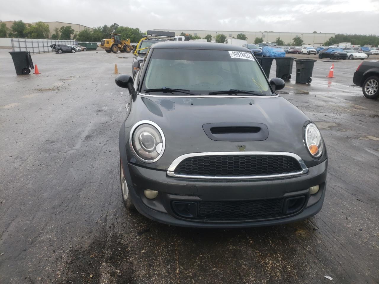 Photo 9 from auction – 2011 MINI COOPER S with VIN WMWSV3C57BTY10453
